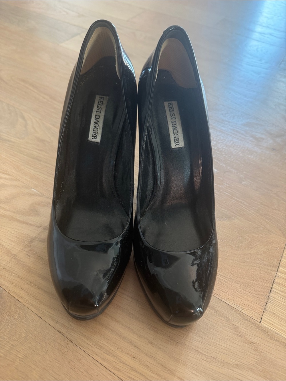 Kelsi dagger pump size 6